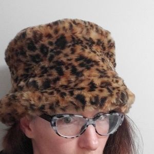 Hat ... Leopard print